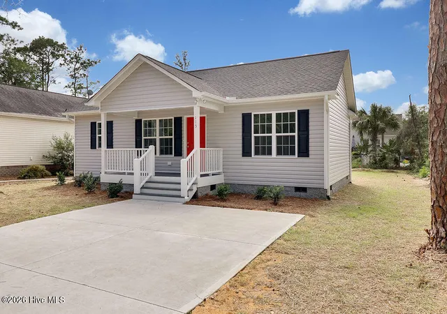 Photo 3 of Single family home for sale at 255 Cherry Rd, Southport, NC 28461 | MLS# 100592980 | Listing updated on 2026-08-28
