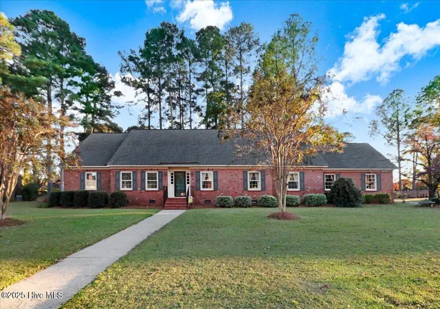 Photo 3 of Single family home for sale at 1802 Windsor Rd, Kinston, NC 28504 | MLS# 100540344 | Listing updated on 2026-09-01