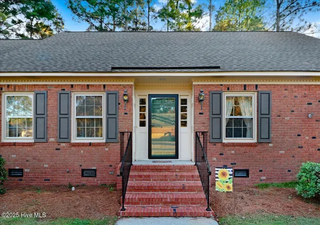 Photo 3 of Single family home for sale at 1802 Windsor Rd, Kinston, NC 28504 | MLS# 100540344 | Listing updated on 2026-09-01