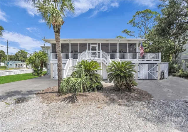 Photo 1 of Single family home for sale at 606 Butler Ave, Tybee Island, GA 31328 | MLS# SA336270 | Listing updated on 2026-08-04