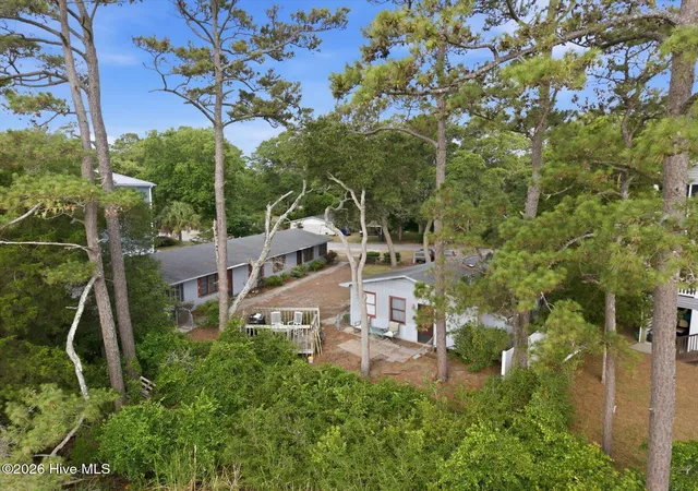 3rd image of 518 Norton St, Oak Island, NC 28465