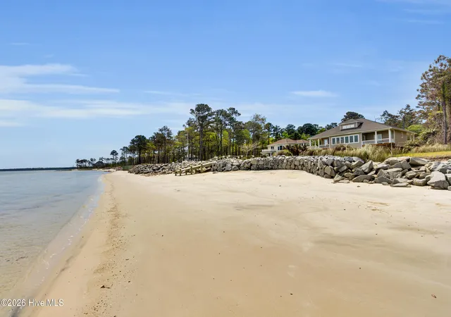 Photo 3 of Single family home for sale at 522 Sandy Point Dr, Beaufort, NC 28516 | MLS# 100558424 | Listing updated on 2026-08-18