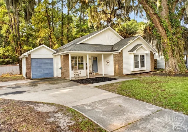 2nd image of 209 Rice Gate Dr, Richmond Hill, GA 31324 | MLS# SA361328