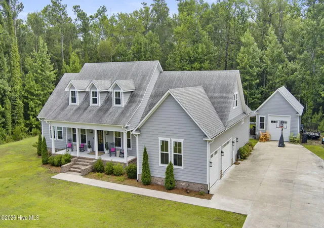 3rd image of 2703 E Fairway Rd, Morehead City, NC 28557 | MLS# 100586587
