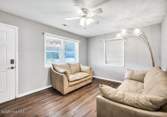 Photo 4 of Single family home for sale at 1677 US Hwy 117, Burgaw, NC 28425 | MLS# 100589386 | Listing updated on 2026-08-18
