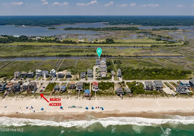 Photo 3 of Townhouse for sale at 128 Sea Oaks Ct, North Topsail Beach, NC 28460 | MLS# 100589791 | Listing updated on 2026-09-11