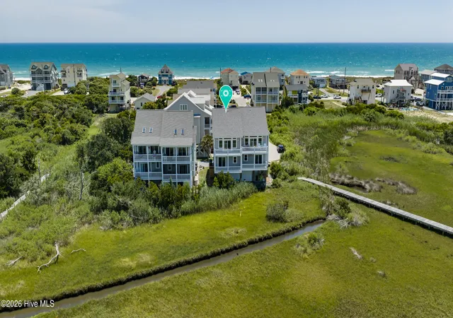 Photo 4 of Townhouse for sale at 128 Sea Oaks Ct, North Topsail Beach, NC 28460 | MLS# 100589791 | Listing updated on 2026-09-11