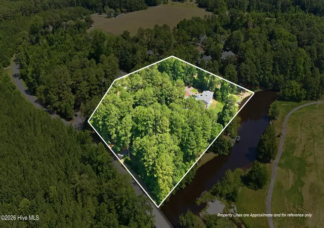 Photo 3 of Single family home for sale at 2 Little River Ln, Whispering Pines, NC 28327 | MLS# 100586808 | Listing updated on 2026-09-09