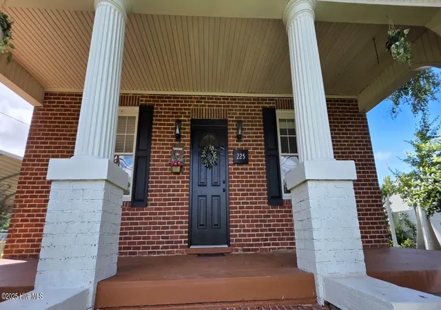 Homes for sale in Conway, NC | 225 N Church St, Conway, NC 27820 | MLS# 100493667