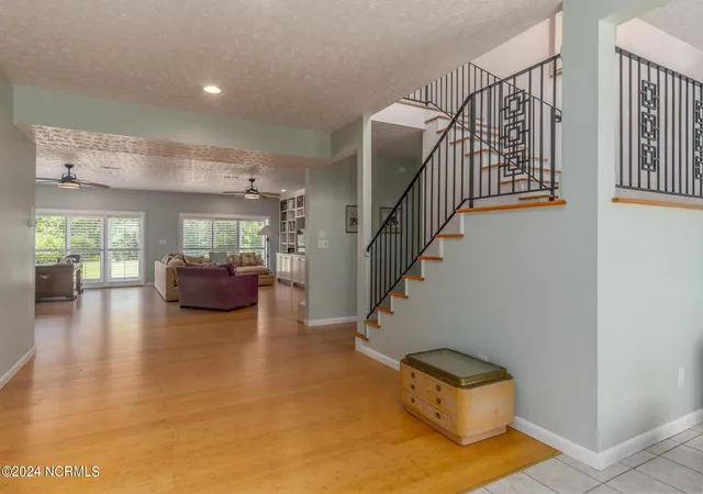 3rd image of 301 Sandy Point Dr, Beaufort, NC 28516 | MLS# 100580663