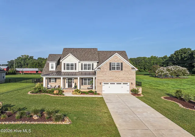 Photo 2 of Single family home for sale at 2715 Frances Ct, Grimesland, NC 27837 | MLS# 100596352 | Listing updated on 2026-08-18