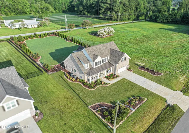 Photo 4 of Single family home for sale at 2715 Frances Ct, Grimesland, NC 27837 | MLS# 100596352 | Listing updated on 2026-08-18
