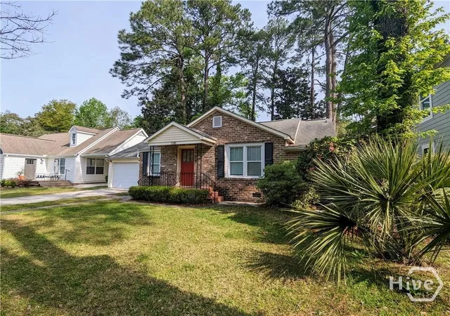 Homes for sale in Savannah, GA | 220 Columbus Dr, Savannah, GA 31405 | MLS# SA356628