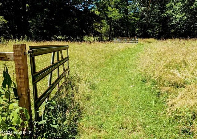 Photo 2 of Single family home for sale at 169 E Vineyard Rd, Hayesville, NC 28904 | MLS# 100594193 | Listing updated on 2026-08-18
