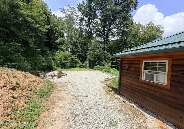 Photo 3 of Single family home for sale at 119 Bucks Nest Dr, Topton, NC 28781 | MLS# 100596666 | Listing updated on 2026-08-18