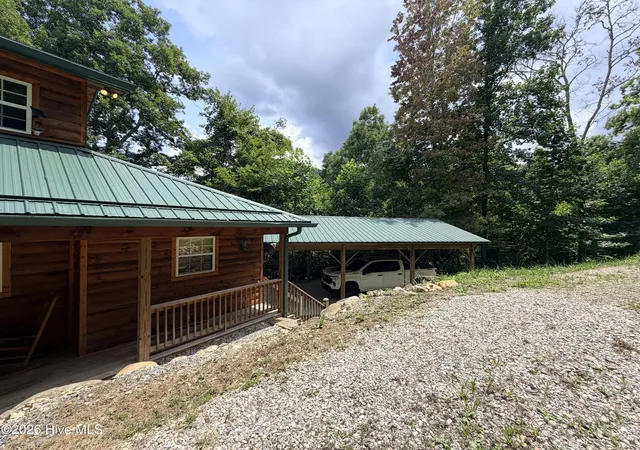 Photo 4 of Single family home for sale at 119 Bucks Nest Dr, Topton, NC 28781 | MLS# 100596666 | Listing updated on 2026-08-18