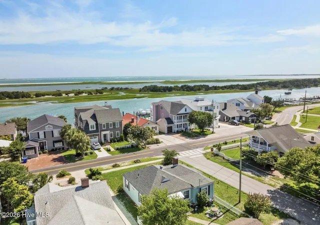 Photo 3 of Single family home for sale at 1501 Front St, Beaufort, NC 28516 | MLS# 100587394 | Listing updated on 2026-08-30