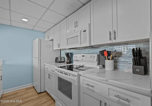 5th image of 901 S Lake Park Blvd #Unit 304, Carolina Beach, NC 28428 | MLS# 100570522