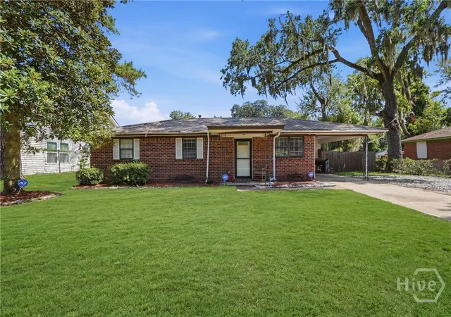 Photo 2 of Single family home for sale at 1210 Myers St, Savannah, GA 31405 | MLS# SA359890 | Listing updated on 2026-07-31