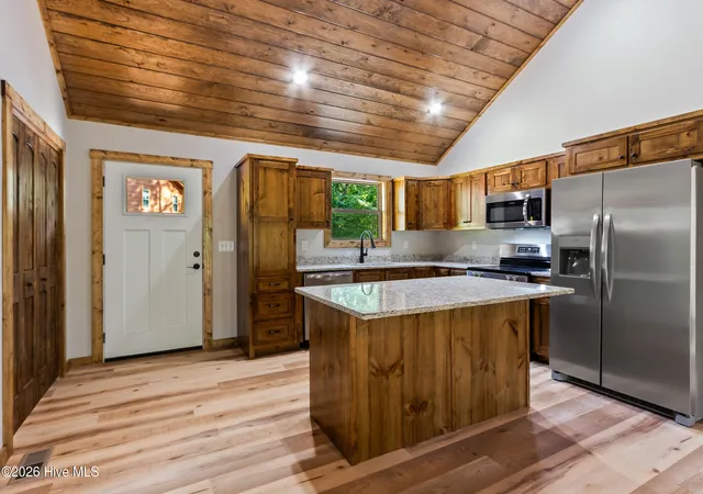 Photo 3 of Single family home for sale at 56 Oak Knob Dr, Murphy, NC 28906 | MLS# 100596359 | Listing updated on 2026-10-02
