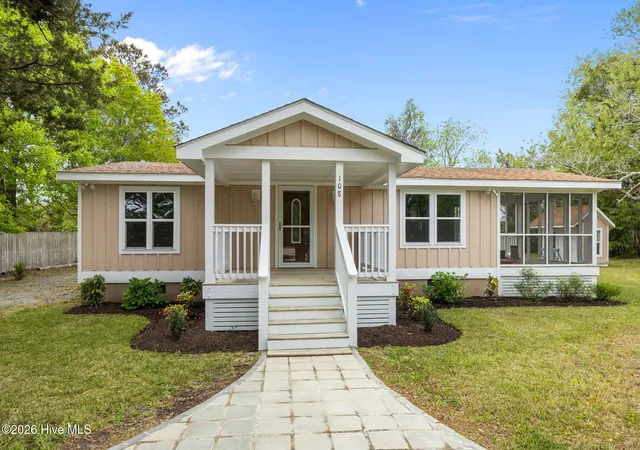 Photo 1 of Single family home for sale at 108 Park Ave, Beaufort, NC 28516 | MLS# 100566475 | Listing updated on 2026-08-22