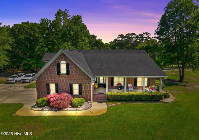 Homes for sale in Hampstead, NC | 410 Whitebridge Rd, Hampstead, NC 28443 | MLS# 100570615