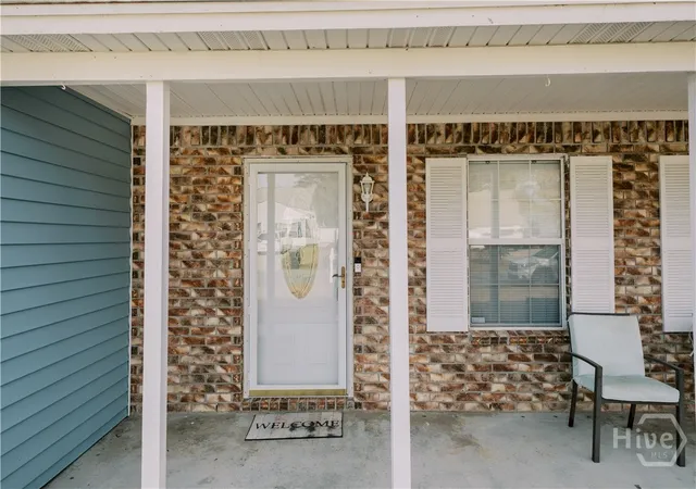 Photo 3 of Single family home for sale at 306 Redan Dr, Savannah, GA 31410 | MLS# SA347990 | Listing updated on 2026-09-13