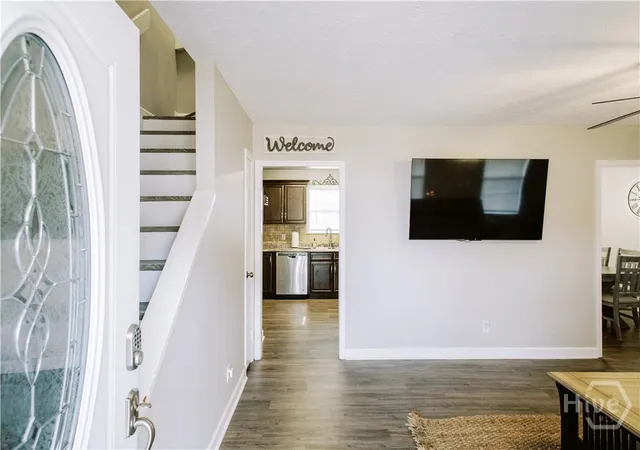 Photo 4 of Single family home for sale at 306 Redan Dr, Savannah, GA 31410 | MLS# SA347990 | Listing updated on 2026-09-13
