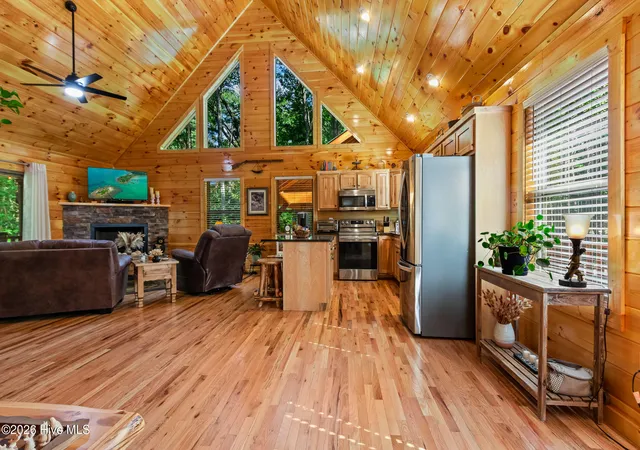 Photo 5 of Single family home for sale at 84 Oakcrest Ln, Murphy, NC 28906 | MLS# 100599578 | Listing updated on 2026-08-28