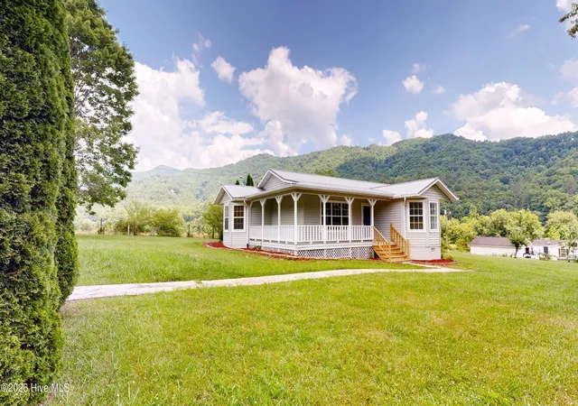 Homes for sale in Robbinsville, NC | 234 George Millsaps Rd, Robbinsville, NC 28771 | MLS# 98544498