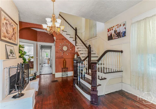 Homes for sale in Savannah, GA | 211 W 34Th St, Savannah, GA 31401 | MLS# SA354285