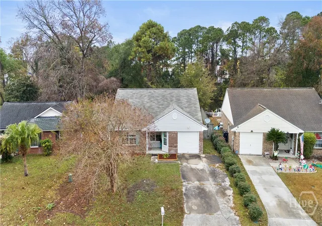 Photo 2 of Single family home for sale at 156 Ropemaker Ln, Savannah, GA 31410 | MLS# SA344741 | Listing updated on 2026-07-15