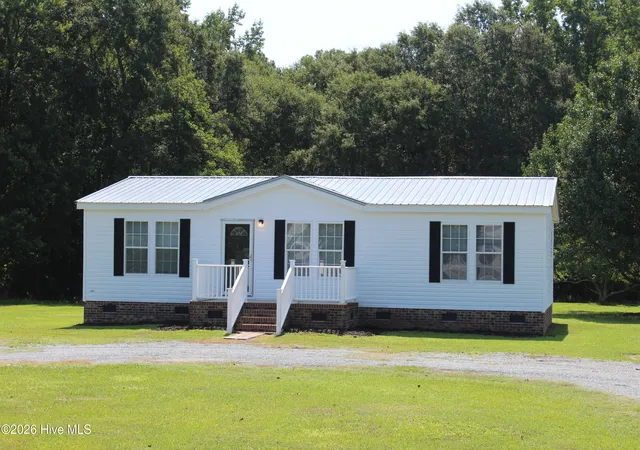 Photo 2 of Manufactured home for sale at 108 Country Farm Ln, Beulaville, NC 28518 | MLS# 100574830 | Listing updated on 2026-08-18