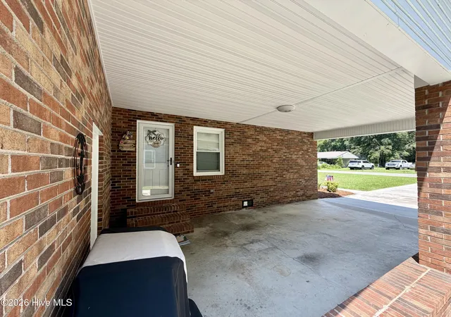 5th image of 209 Nancy St, Lake Waccamaw, NC 28450 | MLS# 100596995