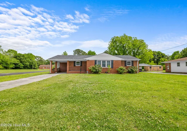 Homes for sale in Jacksonville, NC | 114 Country Club Rd, Jacksonville, NC 28546 | MLS# 100576532