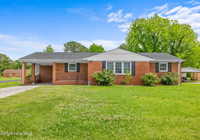 Homes for sale in Jacksonville, NC | 114 Country Club Rd, Jacksonville, NC 28546 | MLS# 100576532