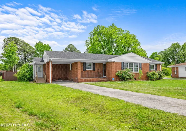 Homes for sale in Jacksonville, NC | 114 Country Club Rd, Jacksonville, NC 28546 | MLS# 100576532
