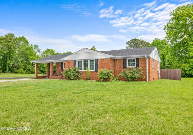 Homes for sale in Jacksonville, NC | 114 Country Club Rd, Jacksonville, NC 28546 | MLS# 100576532