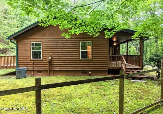 Photo 5 of Single family home for sale at 73 Sargent Dr, Murphy, NC 28906 | MLS# 100593876 | Listing updated on 2026-08-18