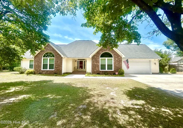 Homes for sale in Laurinburg, NC | 12681 Fawn Cir, Laurinburg, NC 28352 | MLS# 100587794