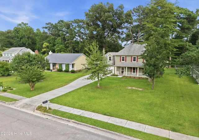 Photo 3 of Single family home for sale at 184 Audubon Dr, Jacksonville, NC 28546 | MLS# 100593653 | Listing updated on 2026-09-25