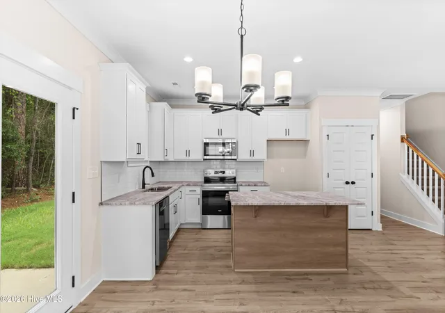 Photo 3 of Single family home for sale at 431 Peregrine Ridge Dr, New Bern, NC 28560 | MLS# 100543487 | Listing updated on 2026-08-18