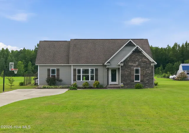 Photo 1 of Single family home for sale at 2746 Madison Hardee Rd, Ayden, NC 28513 | MLS# 100594902 | Listing updated on 2026-09-19