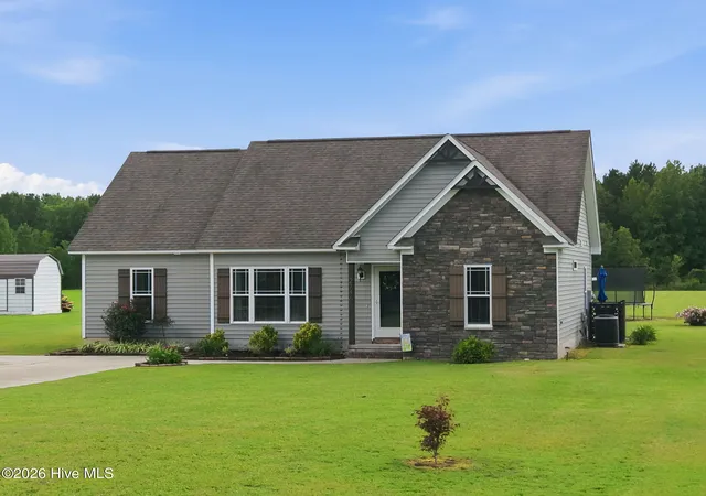Photo 3 of Single family home for sale at 2746 Madison Hardee Rd, Ayden, NC 28513 | MLS# 100594902 | Listing updated on 2026-09-19