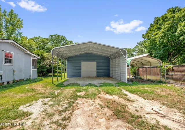 Photo 5 of Single family home for sale at 157 Flt Rock Ln, Aberdeen, NC 28315 | MLS# 100590663 | Listing updated on 2026-08-18