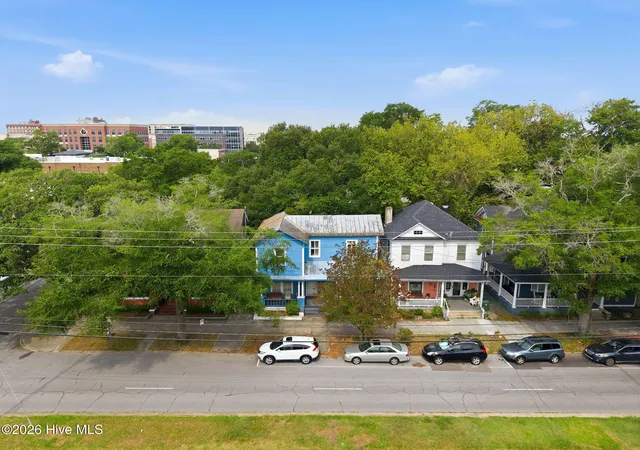 Photo 3 of Single family home for sale at 407 N 5th Avenue, Wilmington, NC 28401 | MLS# 100581990 | Listing updated on 2026-08-18