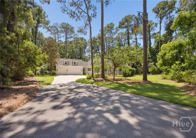 Photo 3 of Single family home for sale at 3 Buckhead Ln, Savannah, GA 31411 | MLS# SA357758 | Listing updated on 2026-08-17
