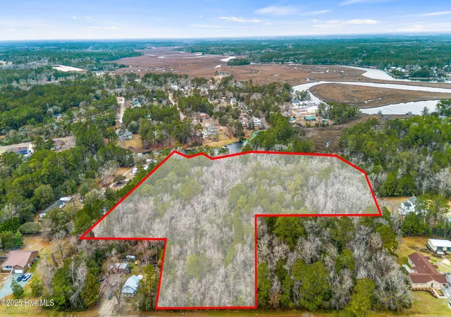 Homes for sale in Varnamtown, NC | 15 Varnamtown Rd Sw, Varnamtown, NC 28462 | MLS# 100490324