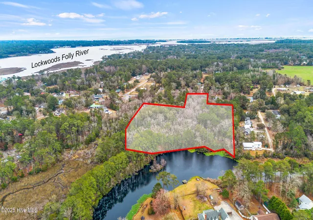 Homes for sale in Varnamtown, NC | 15 Varnamtown Rd Sw, Varnamtown, NC 28462 | MLS# 100490324