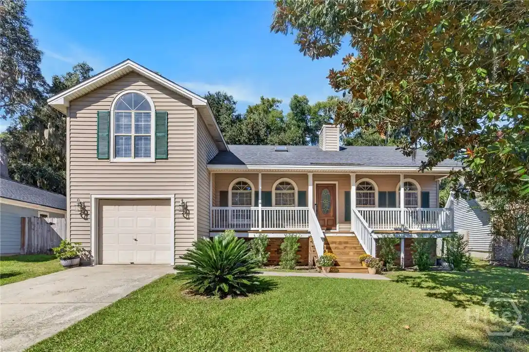 Photo 1 of Single family home for sale at 524 Pointe S Dr, Savannah, GA 31410 | MLS# SA366352 | Listing updated on 2026-10-30